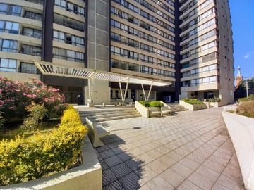 Arriendo Mensual / Estacionamiento / Santiago