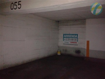 Arriendo Mensual / Estacionamiento / Santiago