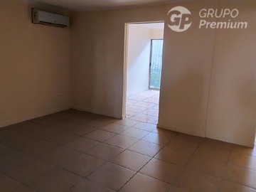 Arriendo Mensual / Local Comercial / Colina