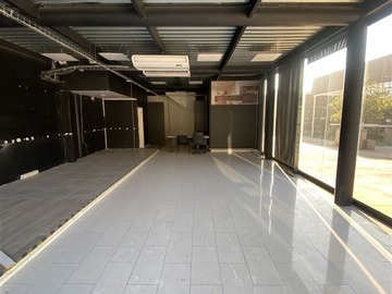 Arriendo Mensual / Local Comercial / Colina