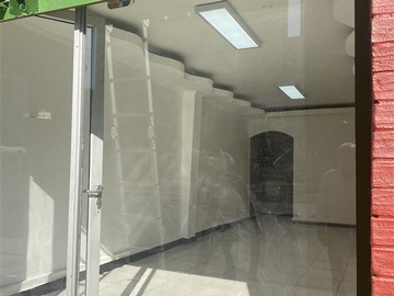 Arriendo Mensual / Local Comercial / Estación Central