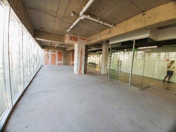 Arriendo Mensual / Local Comercial / Independencia