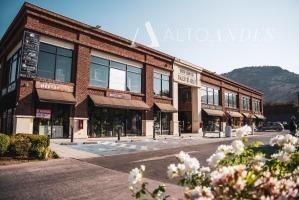 Arriendo Mensual / Local Comercial / Lo Barnechea