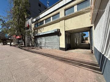 Arriendo Mensual / Local Comercial / Los Andes