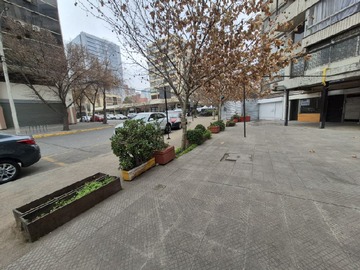 Arriendo Mensual / Local Comercial / Providencia