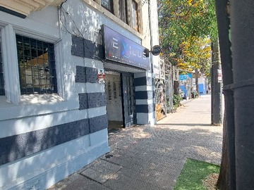 Arriendo Mensual / Local Comercial / Providencia