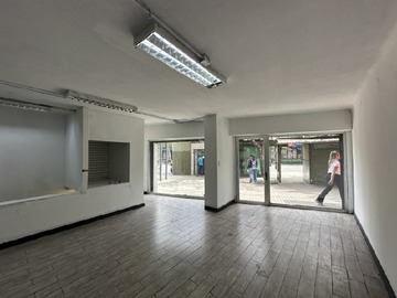 Arriendo Mensual / Local Comercial / Providencia