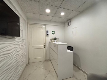 Arriendo Mensual / Local Comercial / Providencia