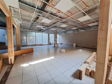 Arriendo Mensual / Local Comercial / Providencia