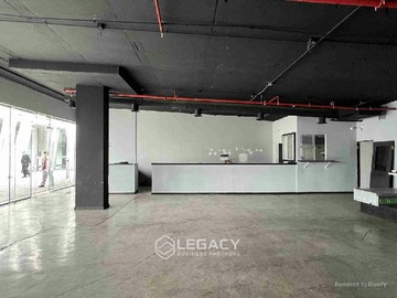 Arriendo Mensual / Local Comercial / Providencia