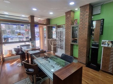 Arriendo Mensual / Local Comercial / Providencia