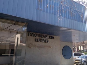 Arriendo Mensual / Local Comercial / Providencia