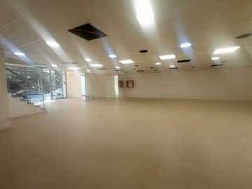 Arriendo Mensual / Local Comercial / Providencia