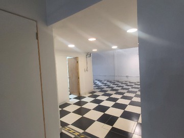 Arriendo Mensual / Local Comercial / Providencia