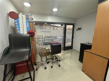 Arriendo Mensual / Local Comercial / Providencia