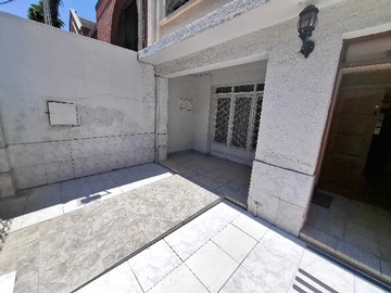 Arriendo Mensual / Local Comercial / Recoleta