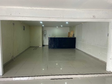 Arriendo Mensual / Local Comercial / San Joaquín