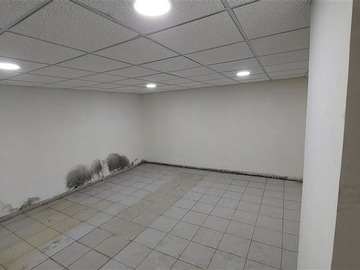 Arriendo Mensual / Local Comercial / Santiago