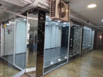 Arriendo Mensual / Local Comercial / Santiago