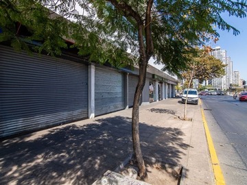 Arriendo Mensual / Local Comercial / Santiago