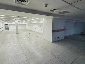 Arriendo Mensual / Local Comercial / Santiago