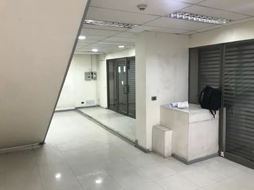 Arriendo Mensual / Local Comercial / Santiago