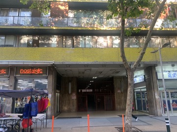 Arriendo Mensual / Local Comercial / Santiago