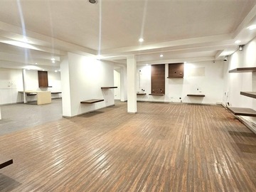 Arriendo Mensual / Local Comercial / Vitacura