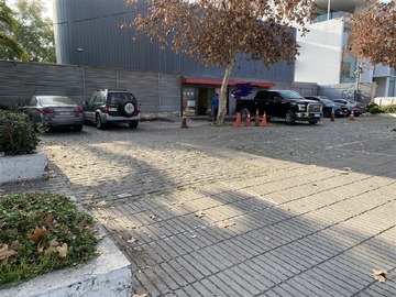 Arriendo Mensual / Local Comercial / Vitacura