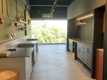 Arriendo Mensual / Local Comercial / Vitacura