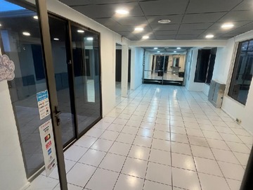 Arriendo Mensual / Local Comercial / Vitacura