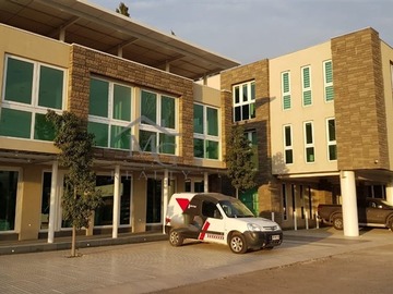 Arriendo Mensual / Oficina / Colina