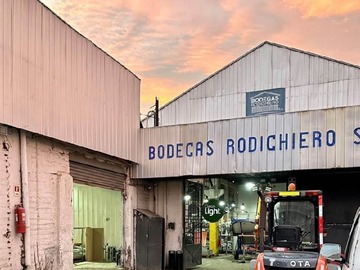 Arriendo Mensual / Terreno Industrial / Independencia