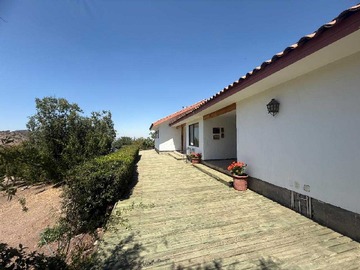 Arriendo Mensual / Terreno / Colina