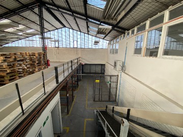 Venta / Bodega / Independencia