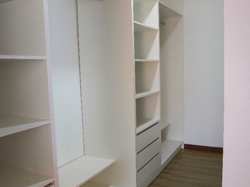 Walking Closet