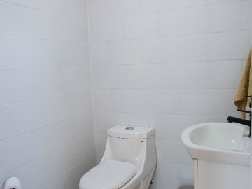 Baño visita
