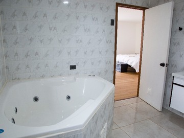 Jacuzzi