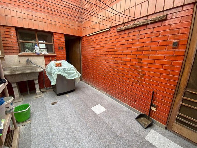 logia con cuarto de planchado y habitación de servicio