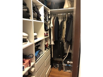 walk-in closet