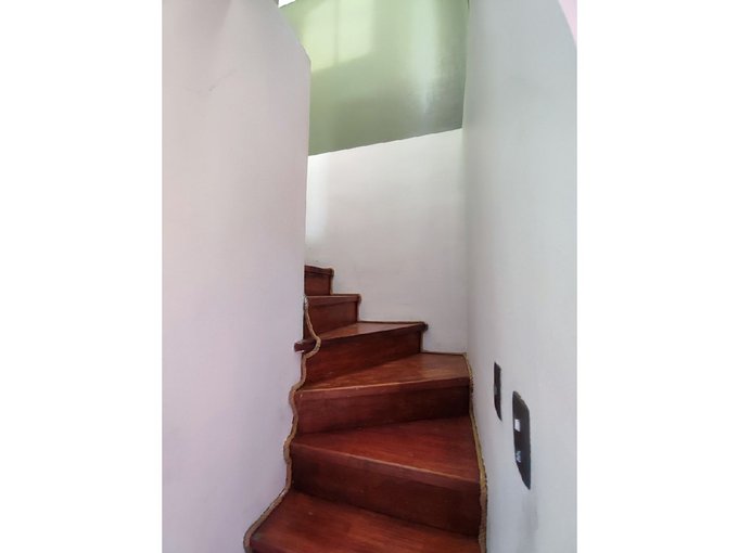 escalera de madera