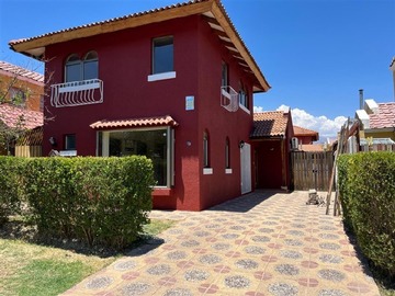 Venta / Casa / Calle Larga