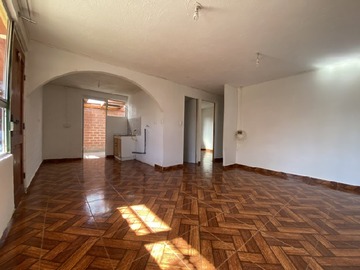 Venta / Casa / Calle Larga