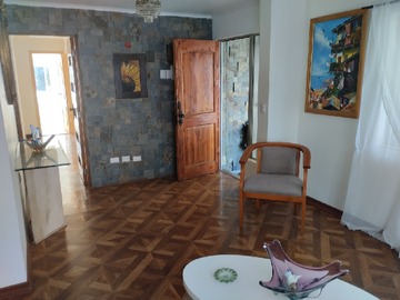 Acceso y parte de living