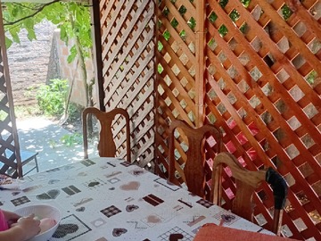 Corredor techado trasero