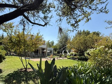 Venta / Casa / Colina