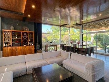 Venta / Casa / Colina