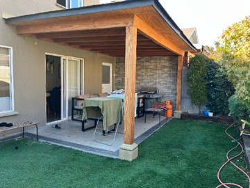 Venta / Casa / Colina