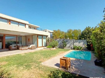 Venta / Casa / Colina