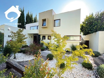 Venta / Casa / Colina